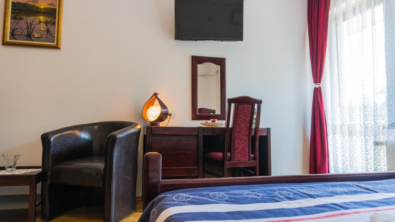 Apartmani "Vila Jelena" 阿然德洛维克 外观 照片