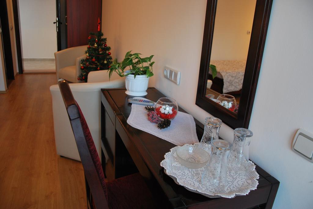 Apartmani "Vila Jelena" 阿然德洛维克 外观 照片